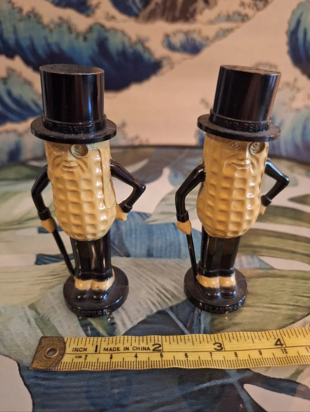Planters Mr. Peanut Salt & Pepper Shaker Set in Yellow and Black